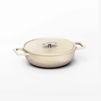 Geëmailleerde gietijzeren tegame pan Mattia 3.0 met deksel Ø 26 cm, crème